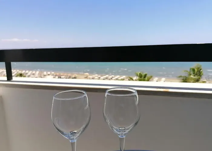 Апартаменти Sunorama Waterfront