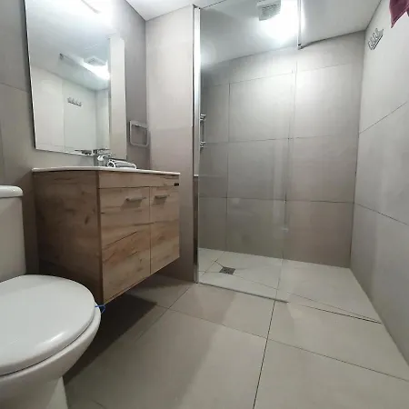 Sunorama Waterfront 拉纳卡